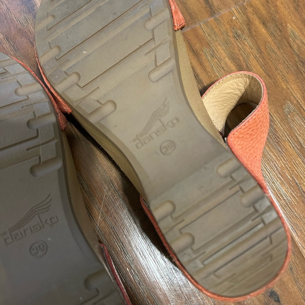 Dansko Tan Milled Burnished Tanya Womens Sandals in Coral Open Toe Slides - Picture 10 of 11